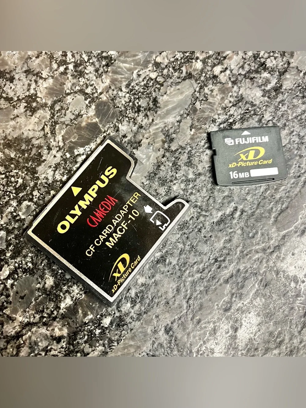 Olympus MACF-10 xD Card Picture to CompactFlash adapter with 16 mb Memory card